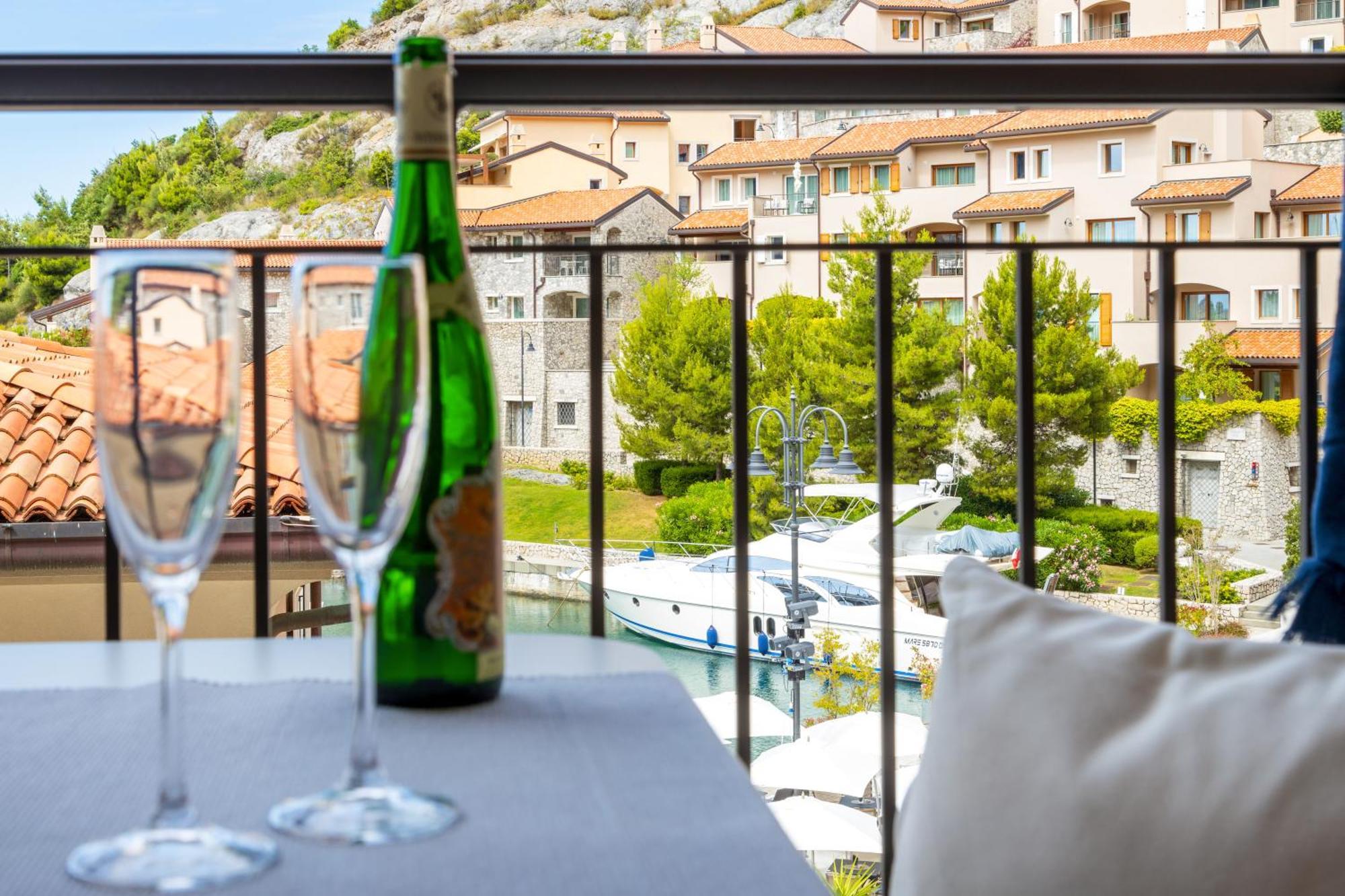 Portopiccolo Apartments Sistiana Exterior photo